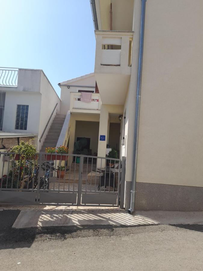 Apartment Dukic Sveti Filip i Jakov Buitenkant foto